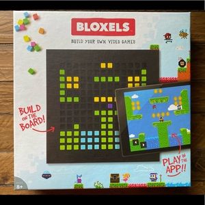 Bloxels pixels video game maker